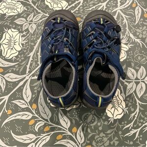 Boys Keen Water Sandal Blue Size 3 washable